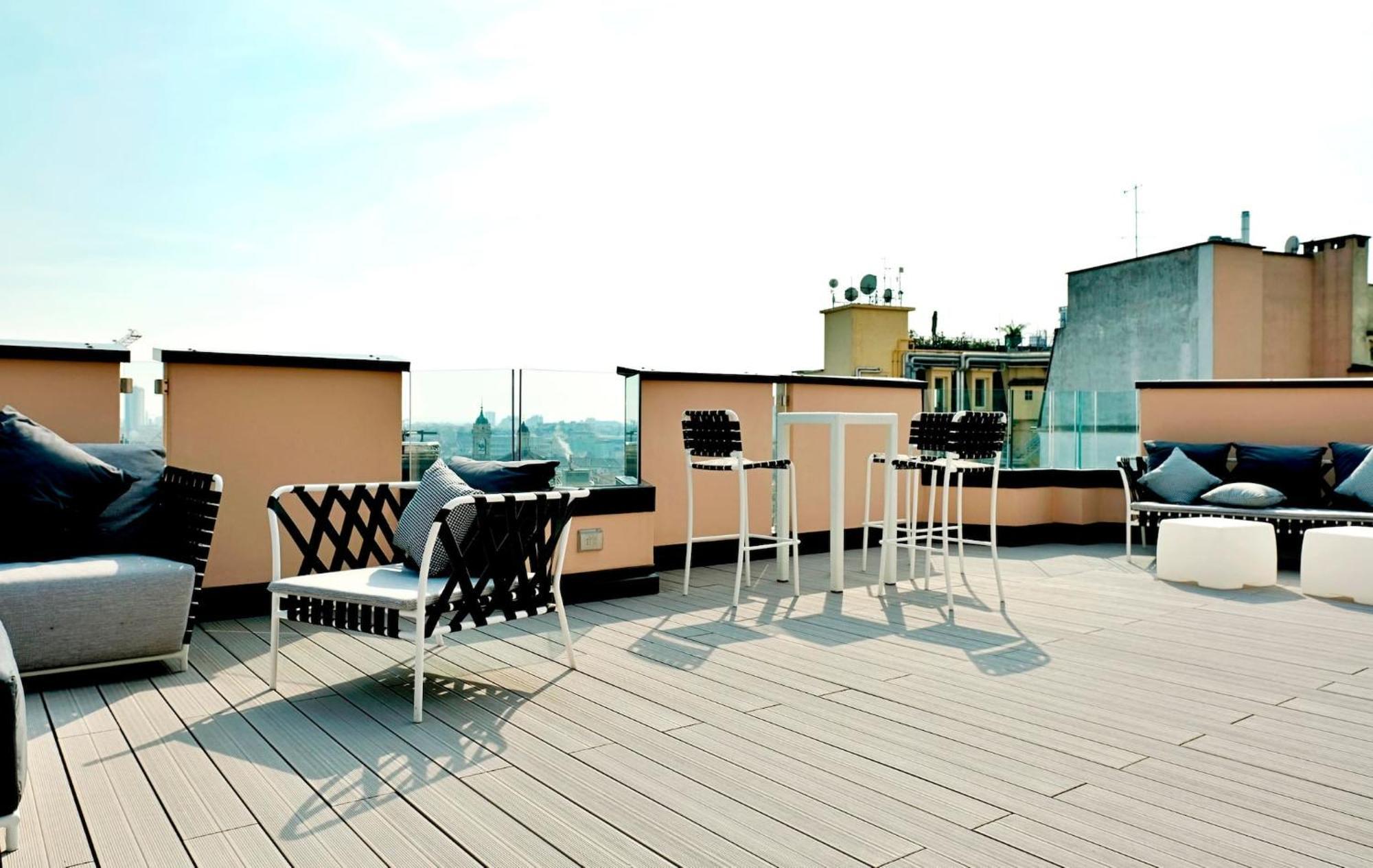San Babila Central Tower With Panoramic Terrace Overlooking Duomo By Rentopolis Milán Exterior foto