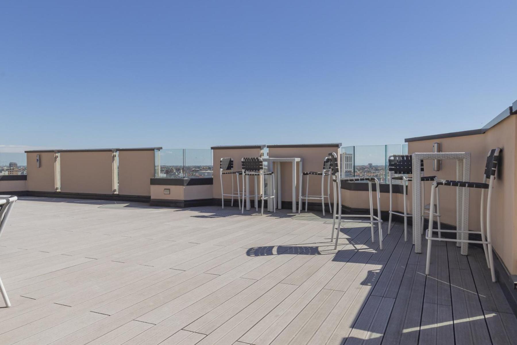 San Babila Central Tower With Panoramic Terrace Overlooking Duomo By Rentopolis Milán Exterior foto