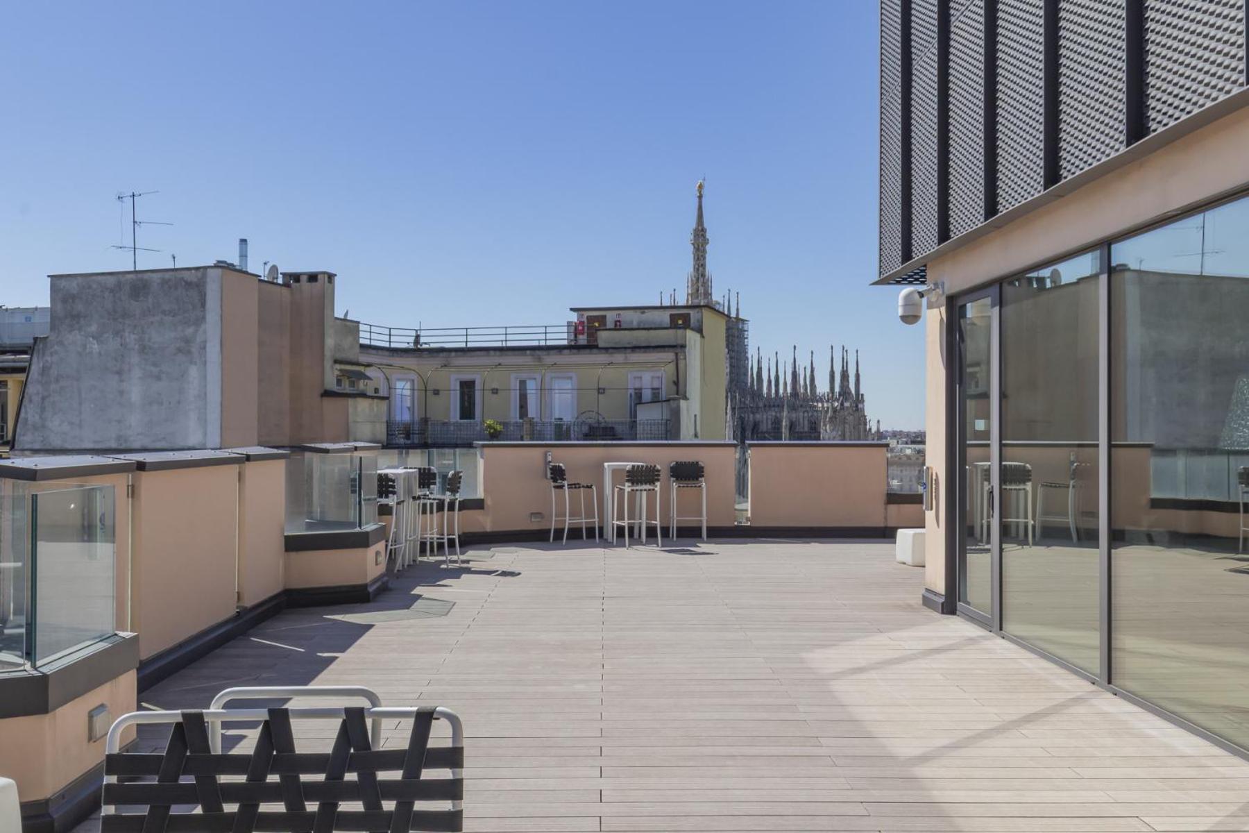 San Babila Central Tower With Panoramic Terrace Overlooking Duomo By Rentopolis Milán Exterior foto