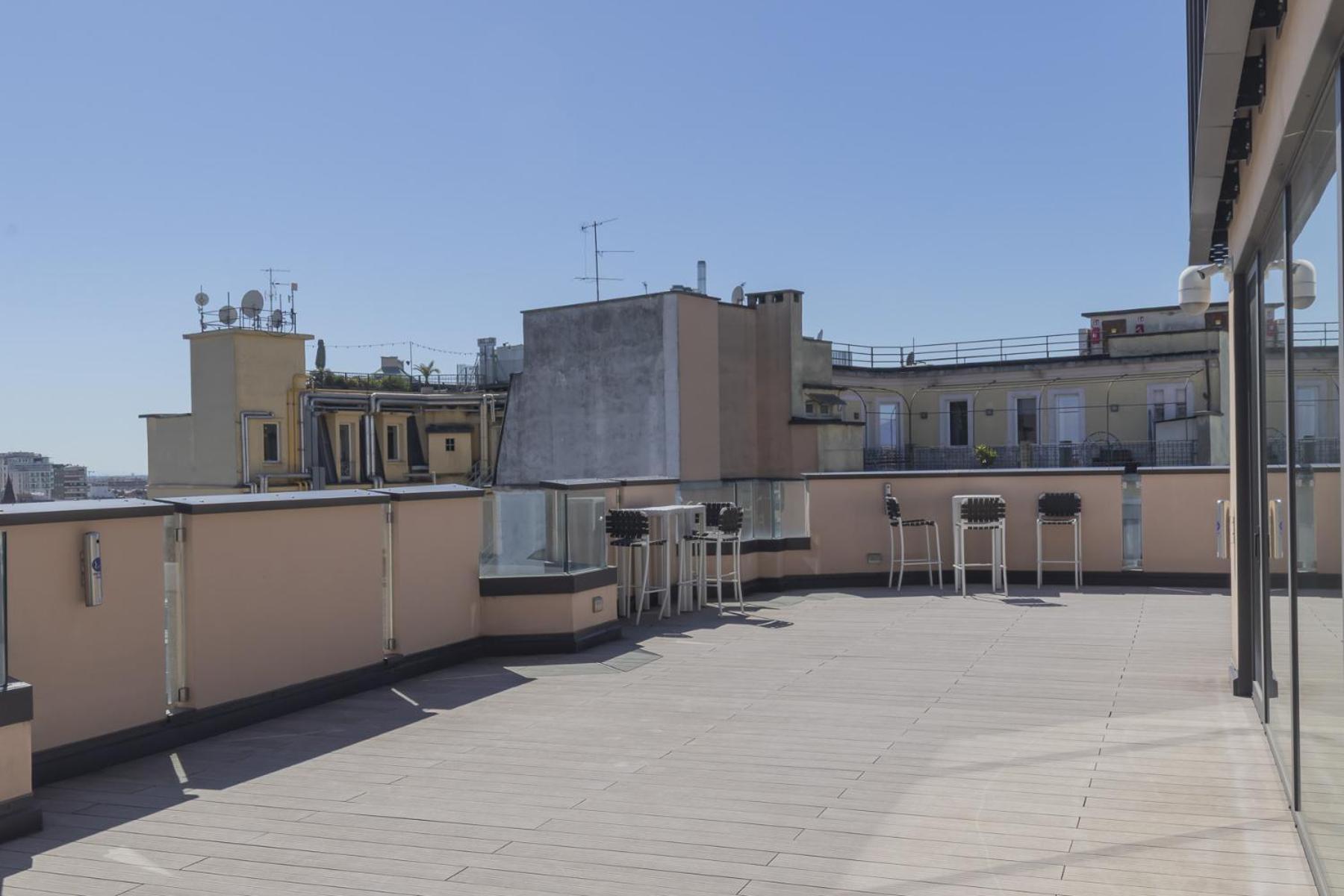 San Babila Central Tower With Panoramic Terrace Overlooking Duomo By Rentopolis Milán Exterior foto